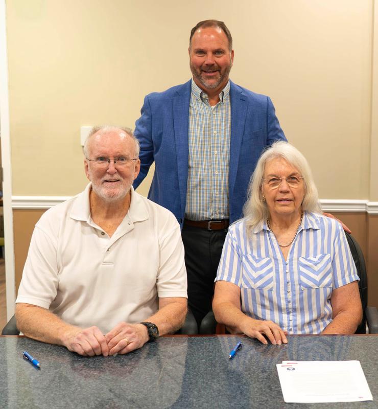 Couple Endow Scholarship for Cocke County Youth
